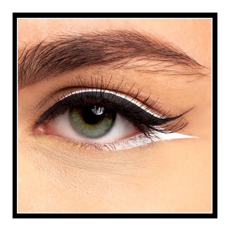 Eyeliner-ul lichid alb e perfect pentru aceasta vara! 