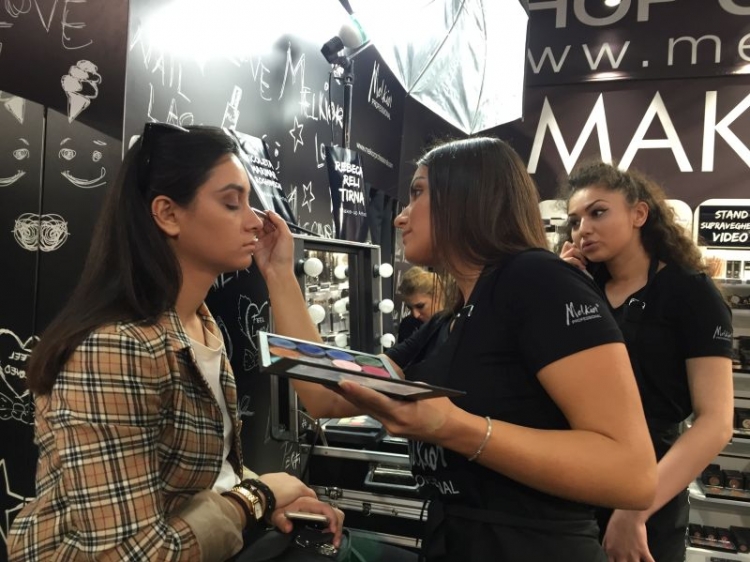 MELKIOR A PARTICIPAT LA COSMETICS BEAUTY HAIR 