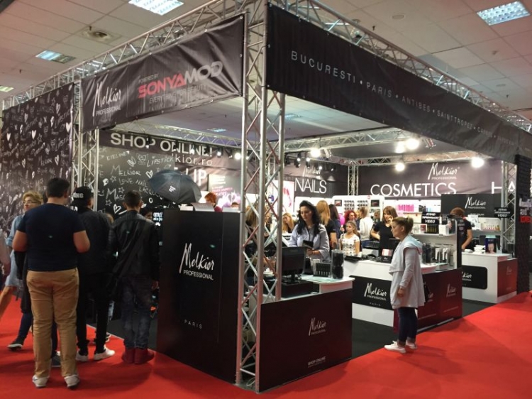 MELKIOR A PARTICIPAT LA COSMETICS BEAUTY HAIR 