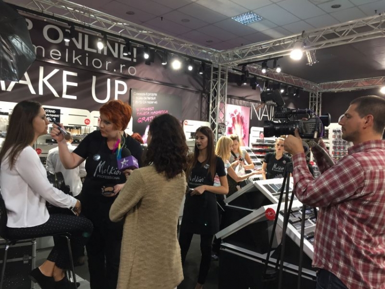 MELKIOR A PARTICIPAT LA COSMETICS BEAUTY HAIR 