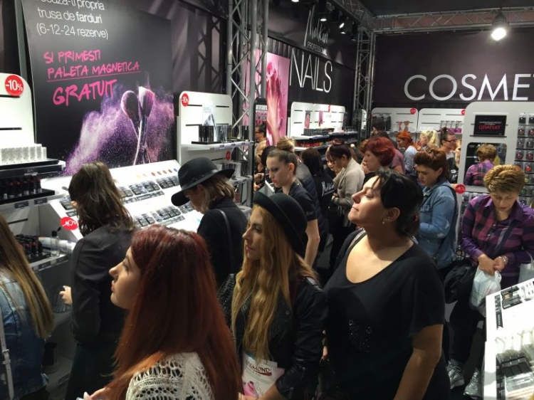 MELKIOR A PARTICIPAT LA COSMETICS BEAUTY HAIR 