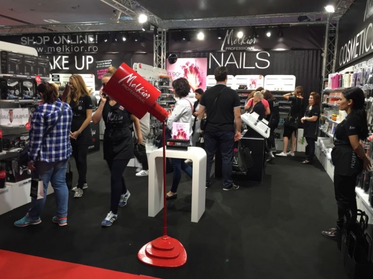 MELKIOR A PARTICIPAT LA COSMETICS BEAUTY HAIR 