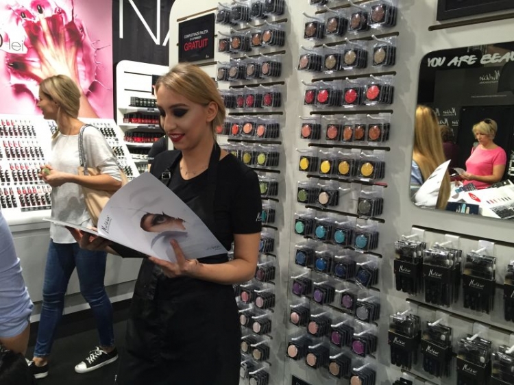 MELKIOR A PARTICIPAT LA COSMETICS BEAUTY HAIR 