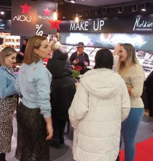 Make-up Artist Gabriela Popescu dezvaluie cum a creat Rujul Lichid Mat ROUGE 