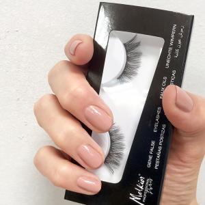 Vrei un efect de Cat Eye? Foloseste noile Gene false HALF 