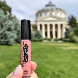 Melkior Street Look. Poarta ruj Melkior si vei fi irezistibila! 