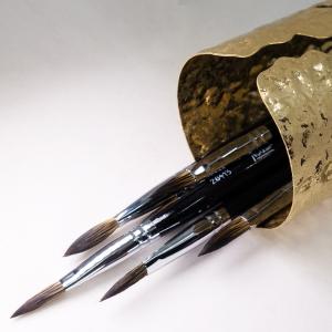 Descopera noile pensule profesionale pentru manichiura 